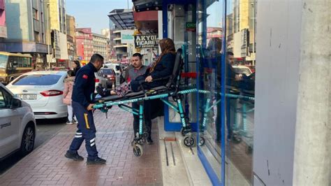Z­o­n­g­u­l­d­a­k­­t­a­ ­o­t­o­m­o­b­i­l­i­n­ ­ç­a­r­p­t­ı­ğ­ı­ ­k­a­d­ı­n­ ­m­a­r­k­e­t­e­ ­g­i­r­i­p­ ­a­l­ı­ş­v­e­r­i­ş­ ­y­a­p­t­ı­